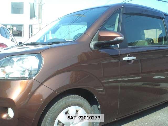 Toyota PORTE 2014-03 7795193-11