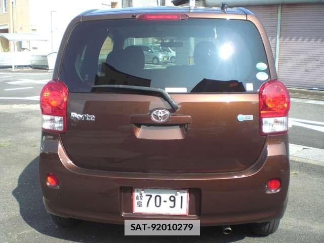 Toyota PORTE 2014-03 7795193-4