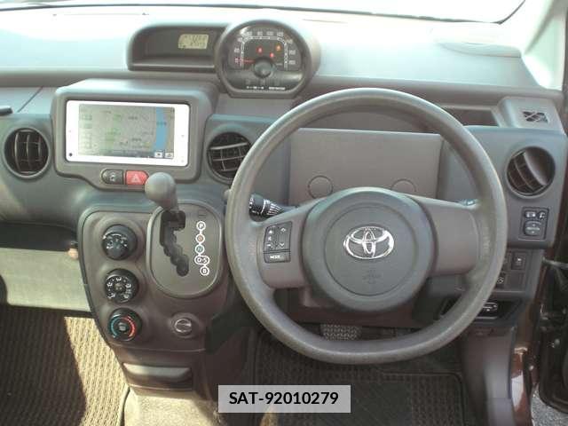Toyota PORTE 2014-03 7795193-6