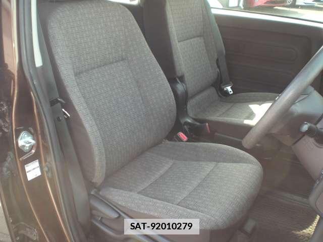 Toyota PORTE 2014-03 7795193-7