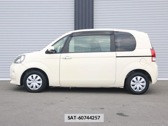 Toyota PORTE 2013-09 7796256-10