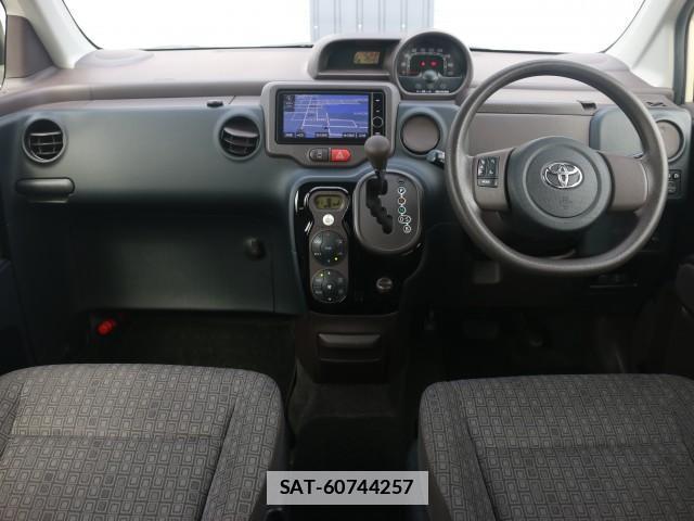 Toyota PORTE 2013-09 7796256-2