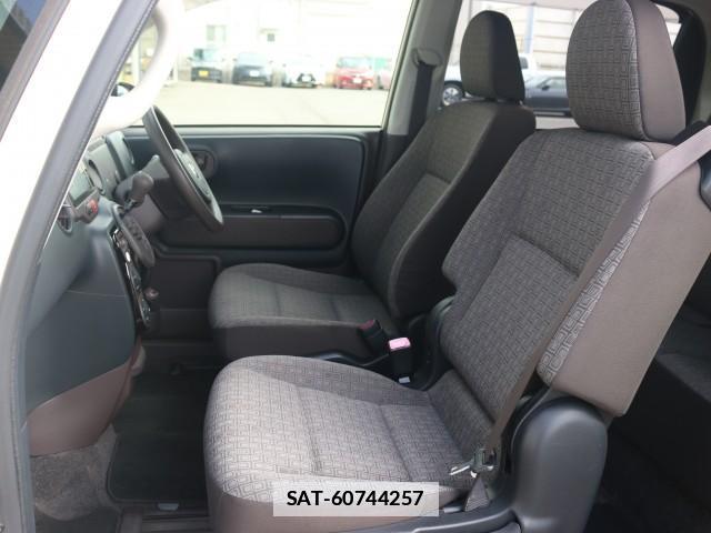 Toyota PORTE 2013-09 7796256-5