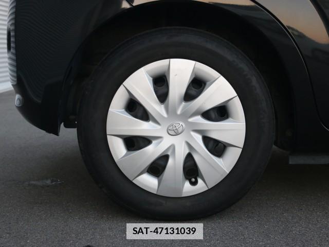 Toyota PORTE 2013-07 7796275-19