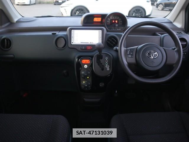 Toyota PORTE 2013-07 7796275-2