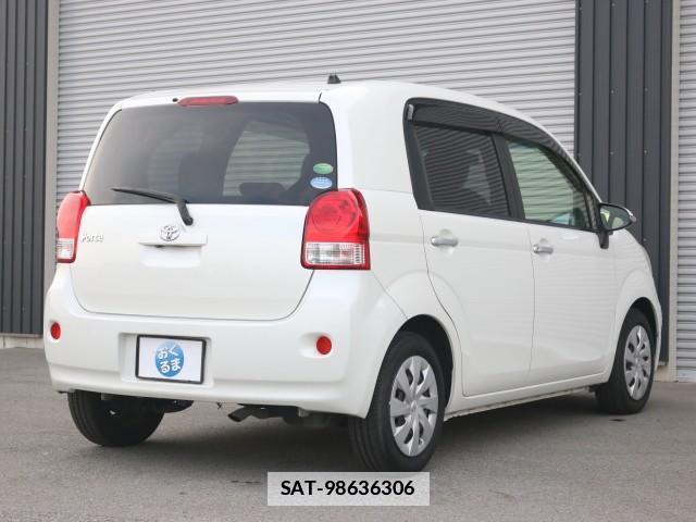 Toyota PORTE 2013-07 7796348-13