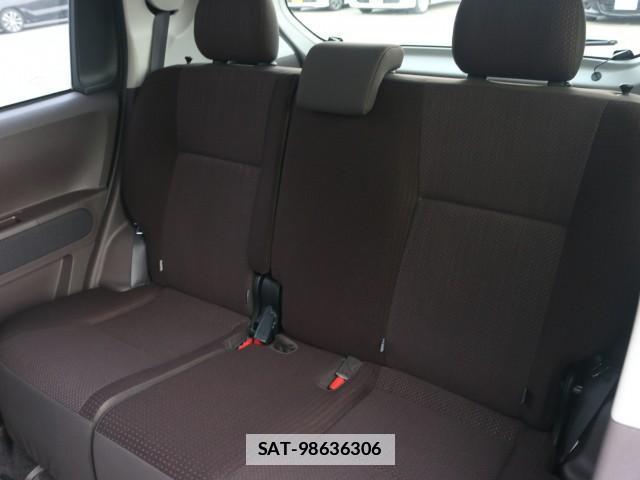Toyota PORTE 2013-07 7796348-6