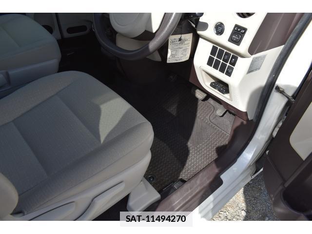 Toyota PORTE 2015-02 7796542-14