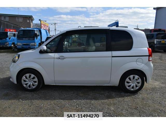 Toyota PORTE 2015-02 7796542-4