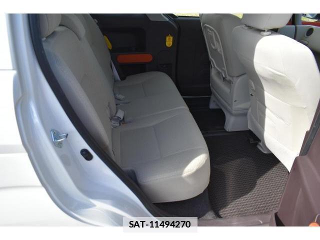 Toyota PORTE 2015-02 7796542-6