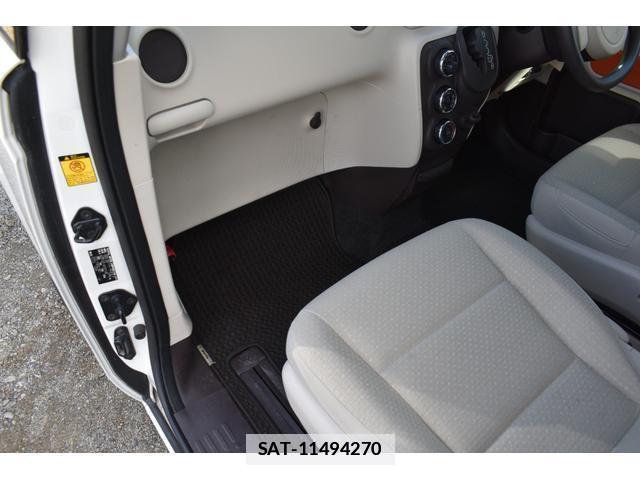 Toyota PORTE 2015-02 7796542-9