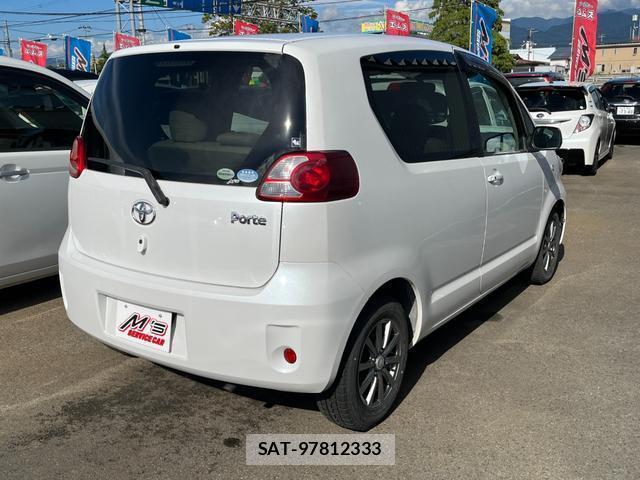 Toyota PORTE 2012-02 7801858-2