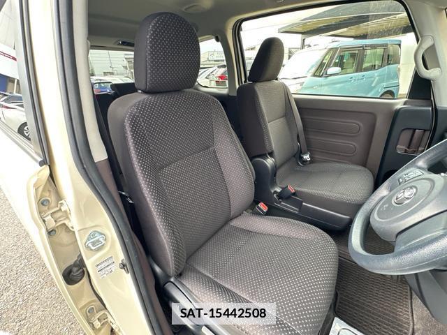 Toyota PORTE 2017-05 7802832-11
