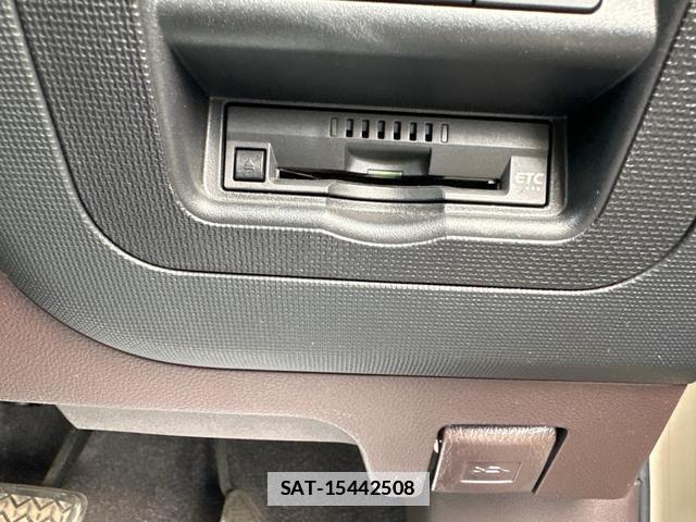 Toyota PORTE 2017-05 7802832-5