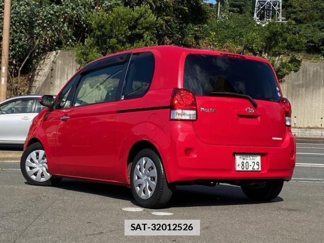 Toyota PORTE 2015-08 7803293-1