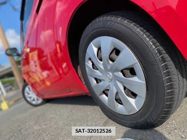 Toyota PORTE 2015-08 7803293-8