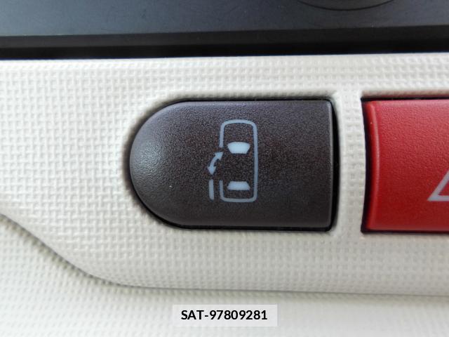 Toyota PORTE 2013-10 7804385-5