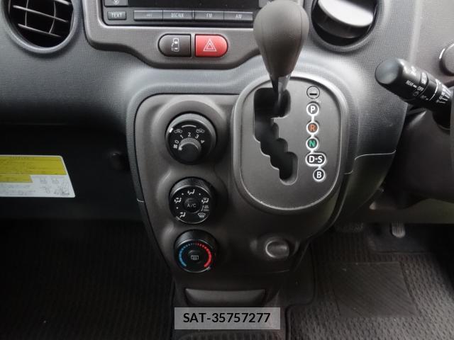 Toyota PORTE 2012-11 7805156-19