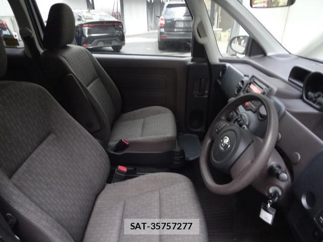 Toyota PORTE 2012-11 7805156-3