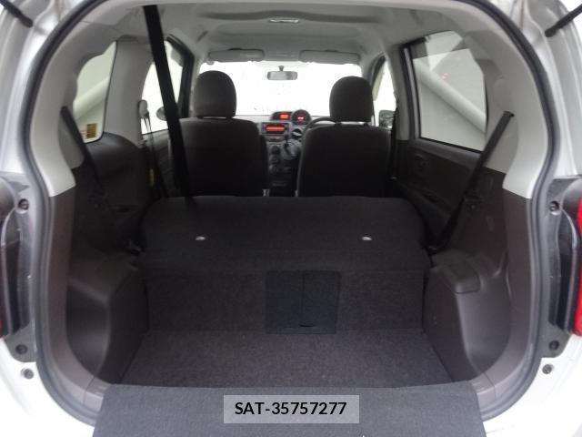 Toyota PORTE 2012-11 7805156-5