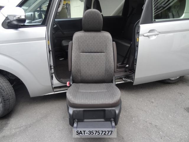 Toyota PORTE 2012-11 7805156-6