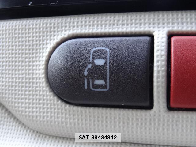 Toyota PORTE 2013-12 7805197-5