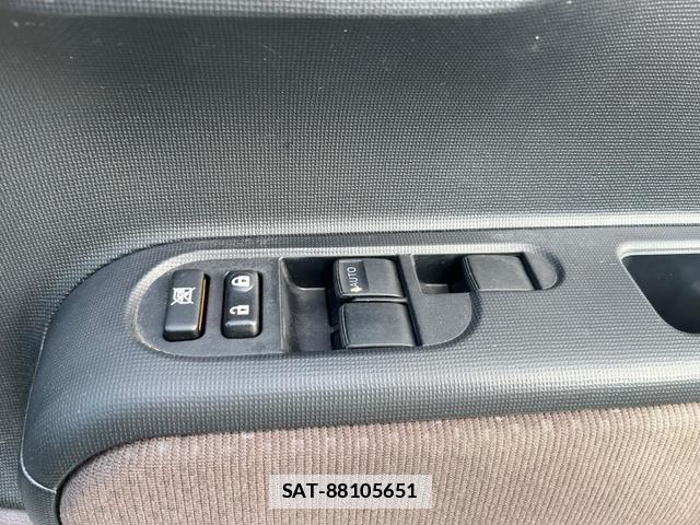 Toyota PORTE 2015-03 7805859-18