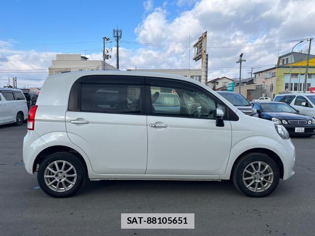 Toyota PORTE 2015-03 7805859-5
