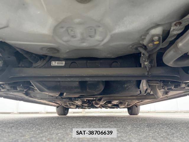 Toyota PORTE 2015-11 7806314-18