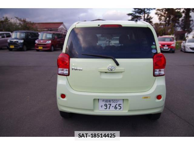 Toyota PORTE 2014-03 7806415-18