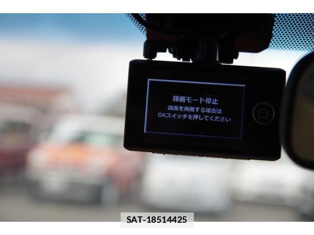 Toyota PORTE 2014-03 7806415-9