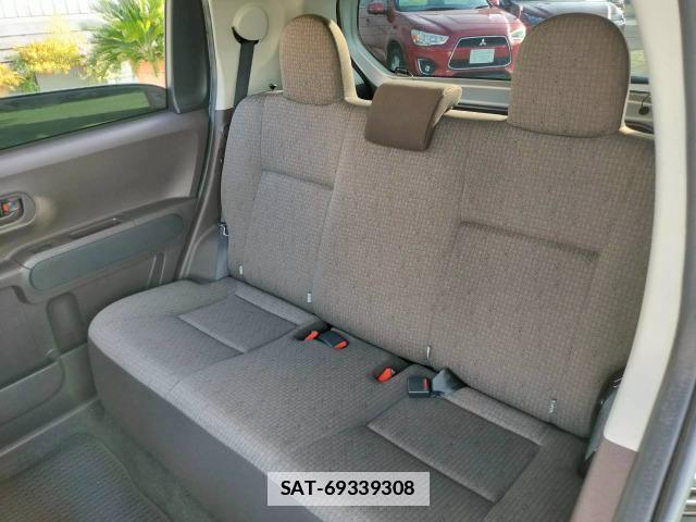 Toyota PORTE 2015-11 7809854-10