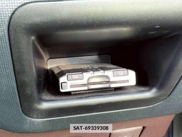 Toyota PORTE 2015-11 7809854-14