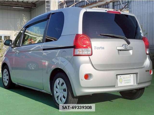 Toyota PORTE 2015-11 7809854-3