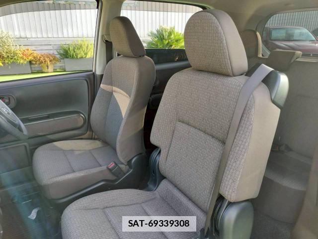 Toyota PORTE 2015-11 7809854-9