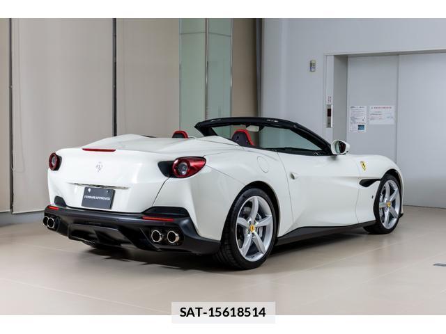 Ferrari Portofino 2018 7801786-9