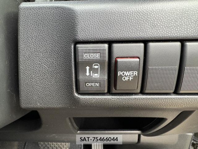 Mazda PREMACY 2013-04 7801333-9