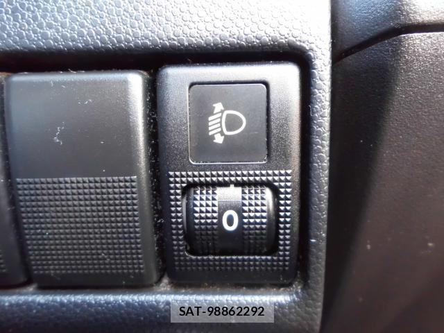 Mazda PREMACY 2013-05 7804381-9