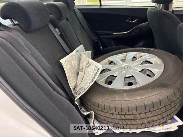Toyota PREMIO 2021-02 7794065-4