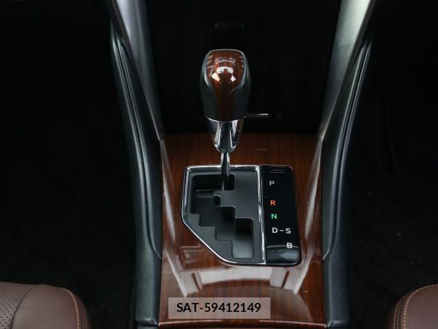 Toyota PREMIO 2020-07 7796378-15