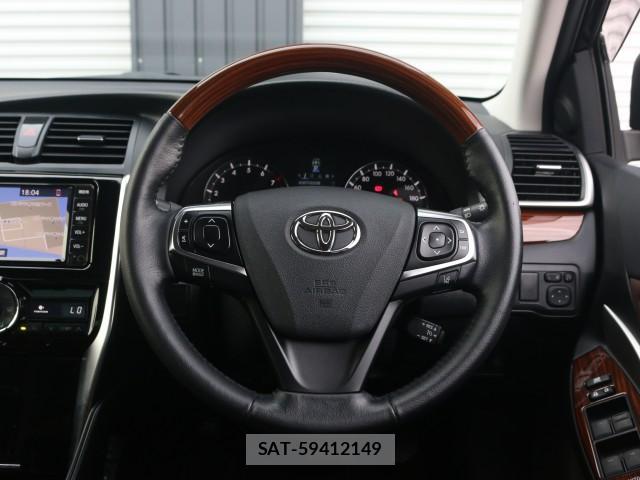 Toyota PREMIO 2020-07 7796378-17