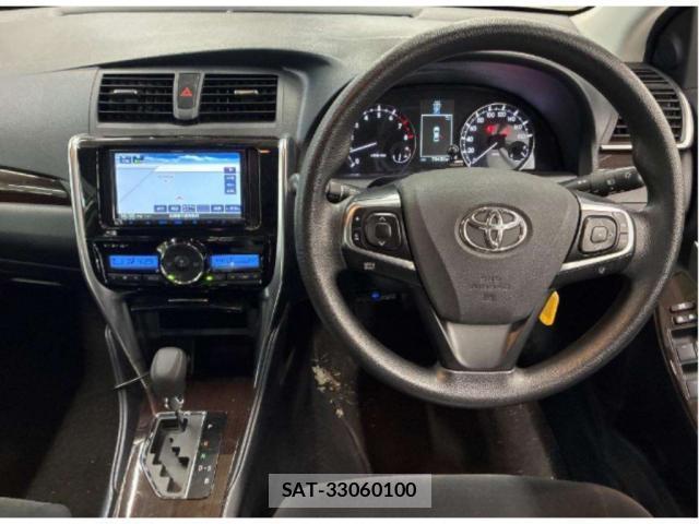 Toyota PREMIO 2021-01 7807356-2