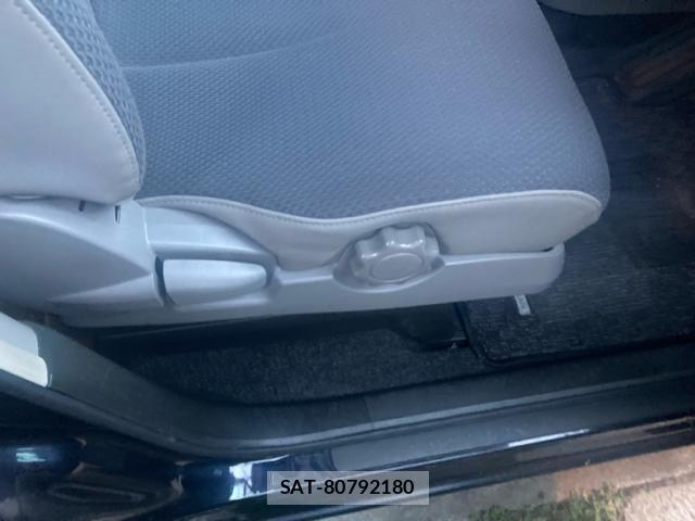 Nissan PRESAGE 2004-12 7799710-4