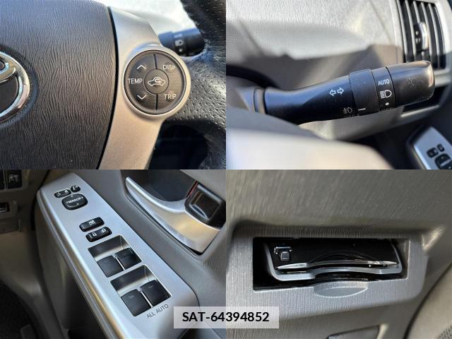 Toyota PRIUS ALPHA 2014-02 7793570-7