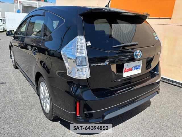 Toyota PRIUS ALPHA 2014-02 7793570-8