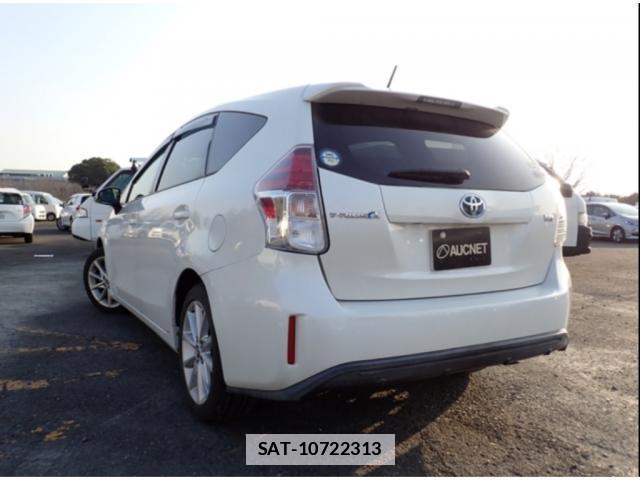 Toyota PRIUS ALPHA 2018-01 7793827-1