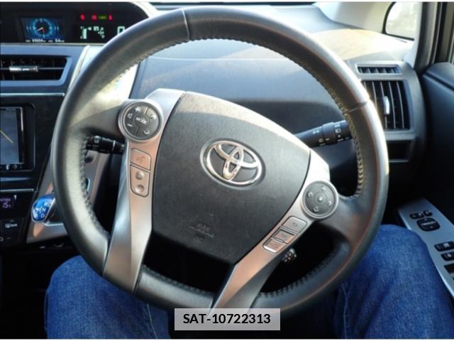 Toyota PRIUS ALPHA 2018-01 7793827-11