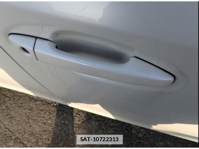 Toyota PRIUS ALPHA 2018-01 7793827-16