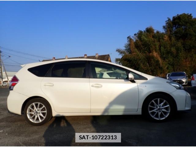 Toyota PRIUS ALPHA 2018-01 7793827-4