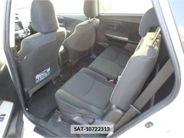 Toyota PRIUS ALPHA 2018-01 7793827-5